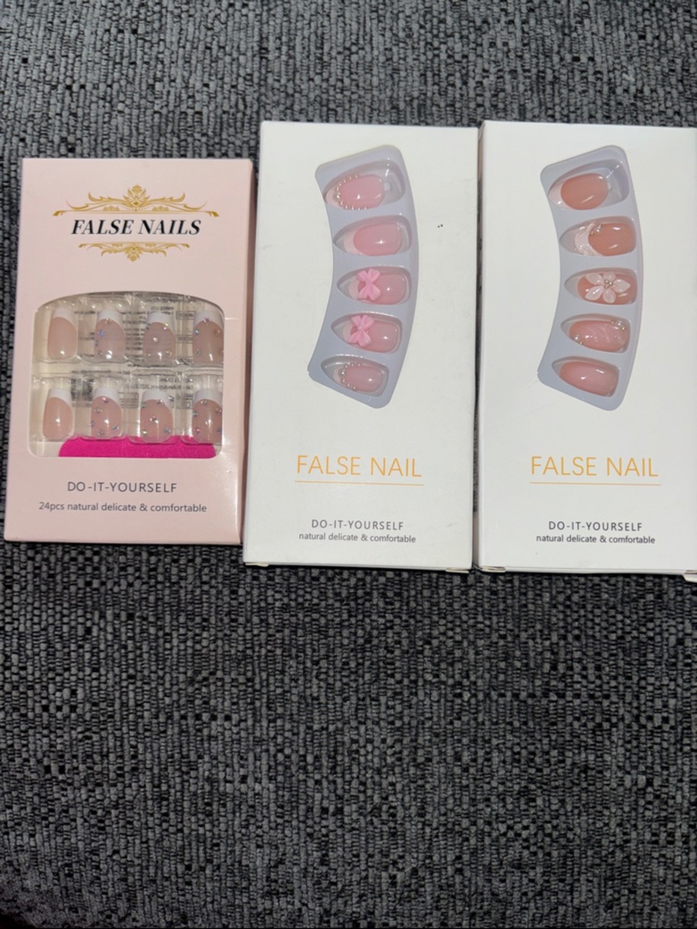 Set — Pink Press-On Nails with Floral Accents